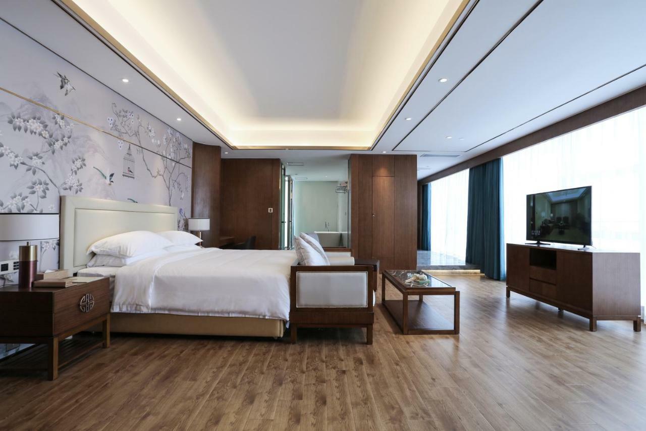 Venus Royal Hotel Foshan Kuiqi Road Metro Station ภายนอก รูปภาพ