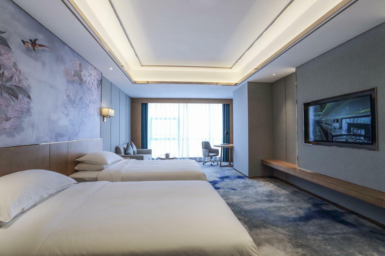 Venus Royal Hotel Foshan Kuiqi Road Metro Station ภายนอก รูปภาพ